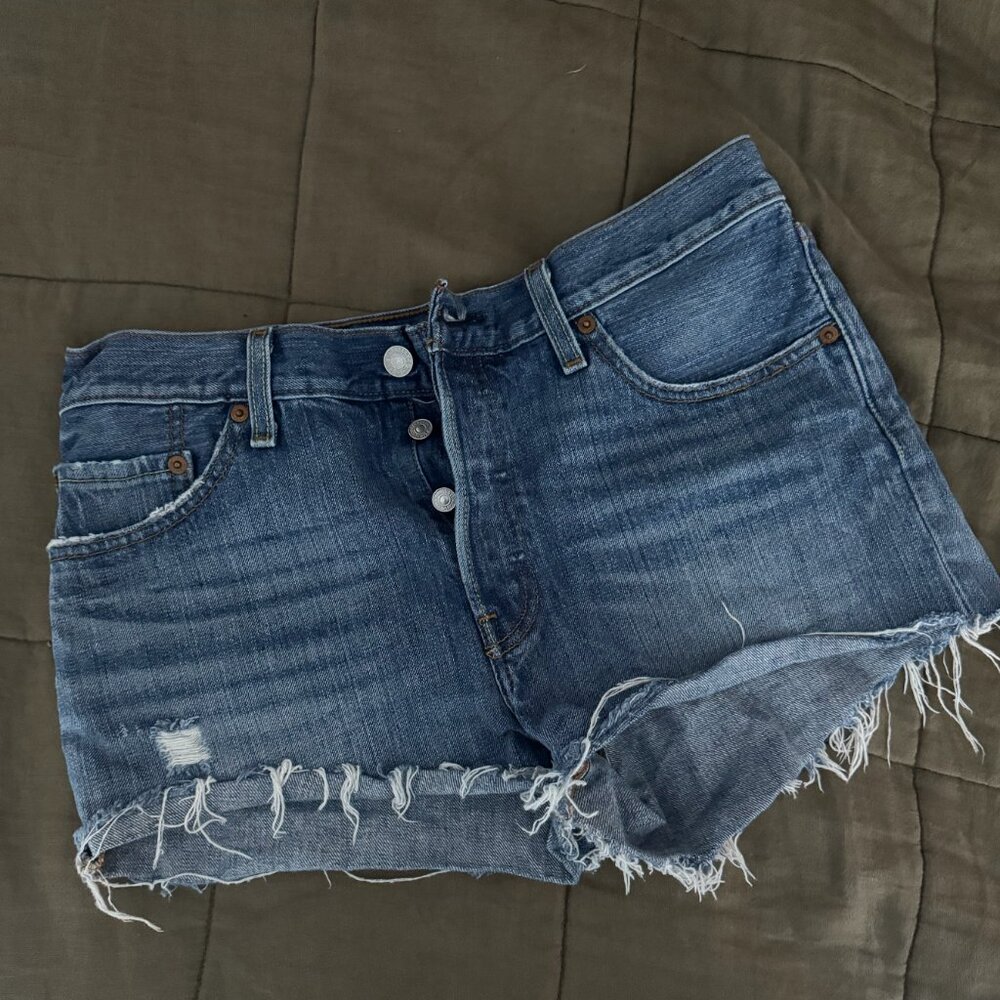 Levi's Shorts - Size 27